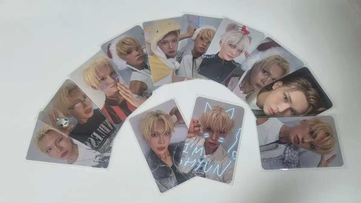 엑스러브 XLOV 미공포 - 현 포카 세트 / 12장 | 브랜드 중고거래